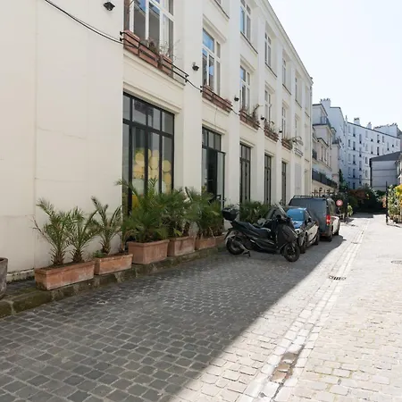 Chic For 2 Near Bastille *