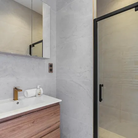 Chic For 2 Near Bastille Paris