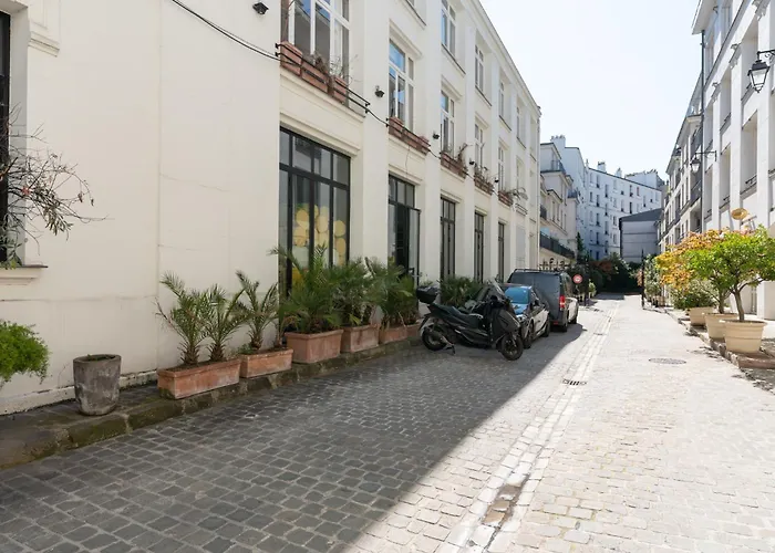 Chic For 2 Near Bastille *